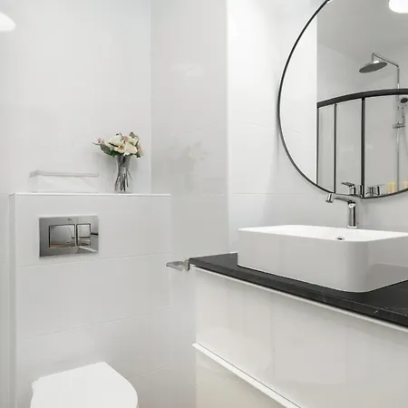 شقة Stylowe Studia Z Tarasem W Poznaniu By Renters بوزنان